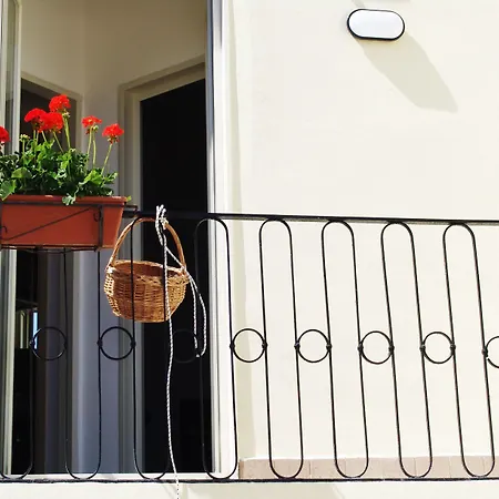 Terrazza Dei Principi 3* نابولي